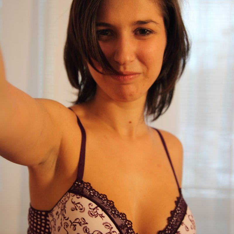 Flavie 28 Escortes sensuelles Aigues-Vives